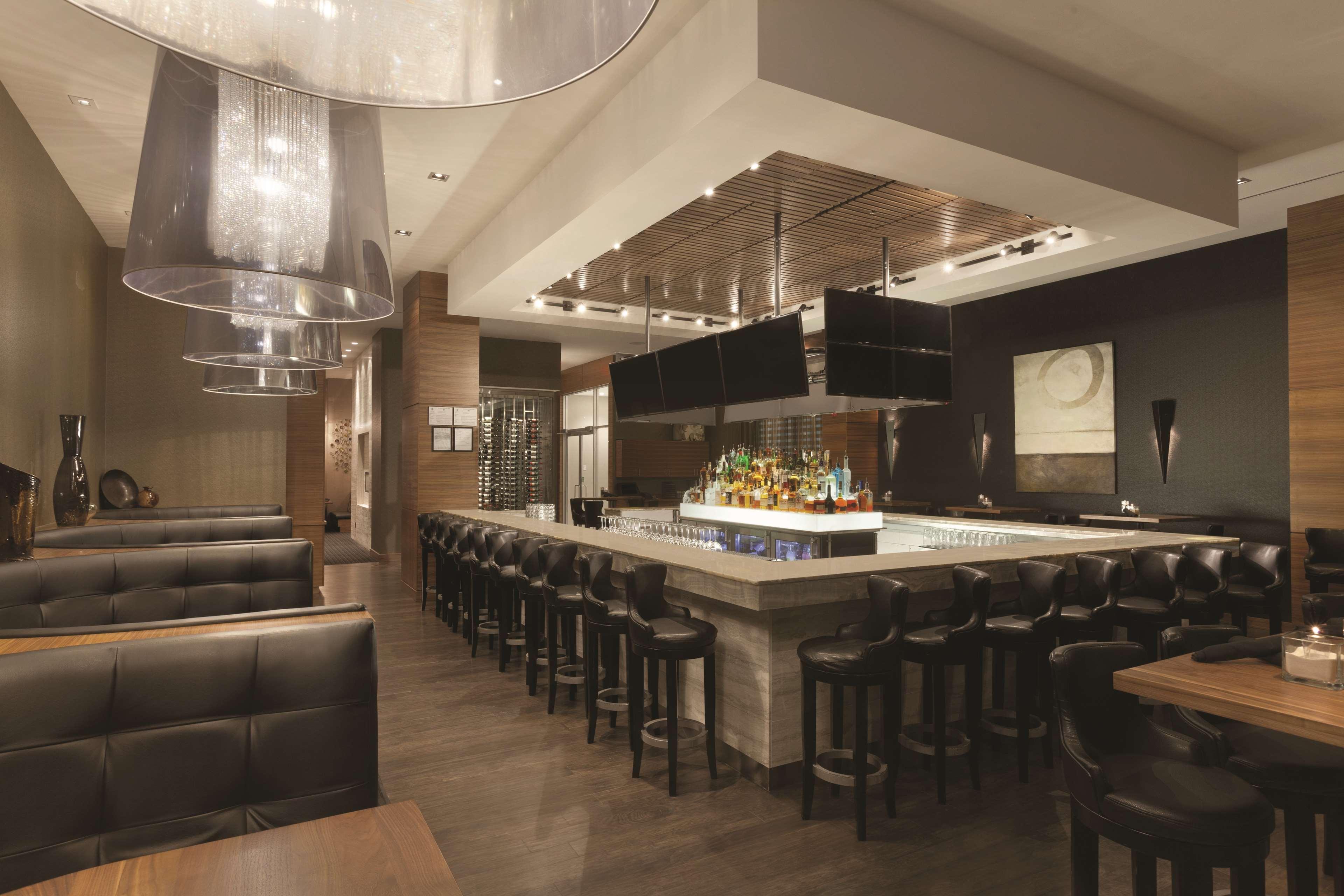 Radisson Hotel & Conference Centre Calgary Airport Exterior foto